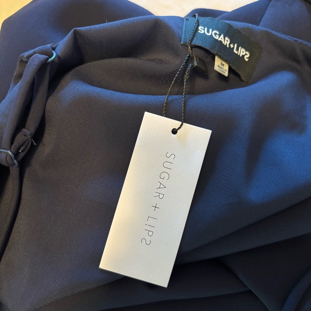 New dress size medium - Picture 6 of 6